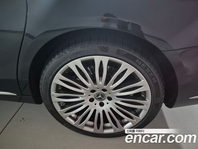 Mercedes-Benz S-Class 2015 — photo 10