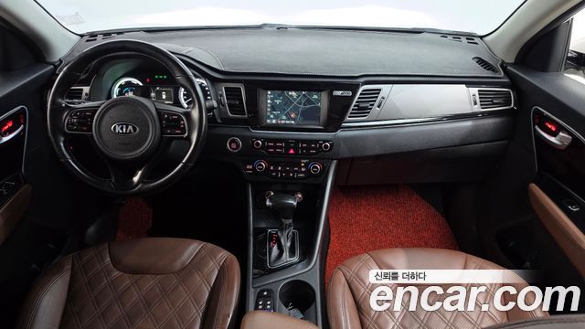 Kia Niro 2018 — photo 10