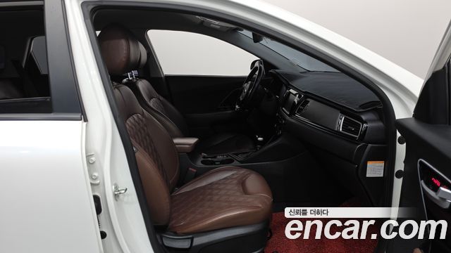 Kia Niro 2018 — photo 16