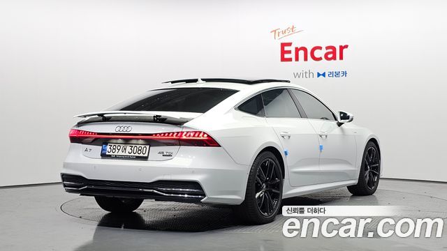Audi A7 2022 — photo 2