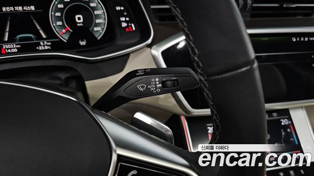 Audi A7 2022 — photo 26