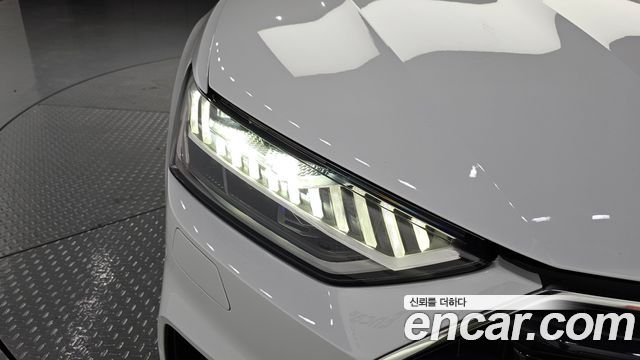 Audi A7 2022 — photo 8