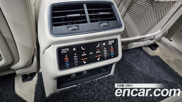 Audi A7 2022 — photo 29