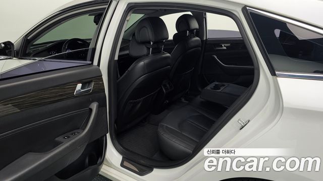 Hyundai Sonata 2015 — photo 16