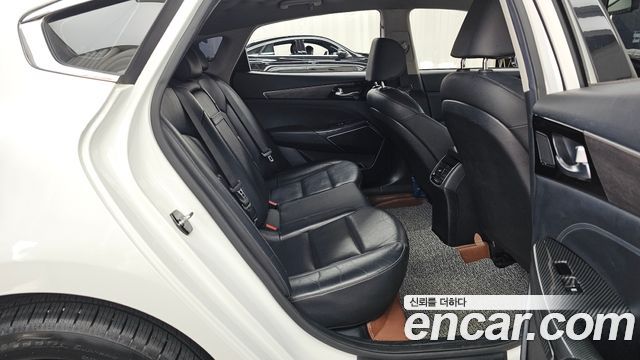 Kia K7 2020 — photo 12