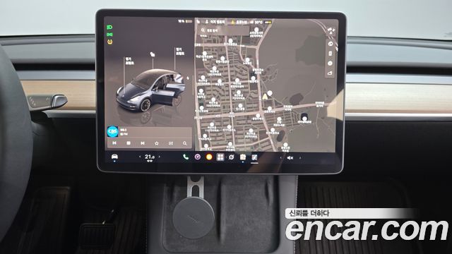 Tesla Model Y 2025 — photo 18