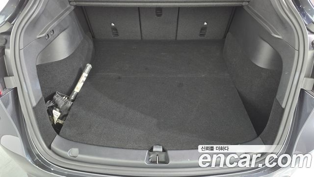 Tesla Model Y 2025 — photo 23
