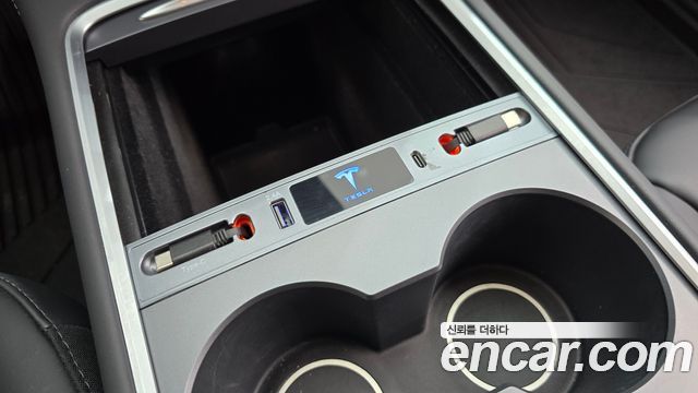 Tesla Model Y 2025 — photo 29