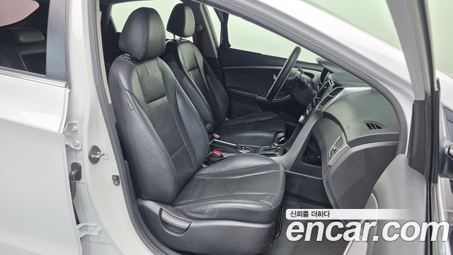 Hyundai i30 2014 — photo 11