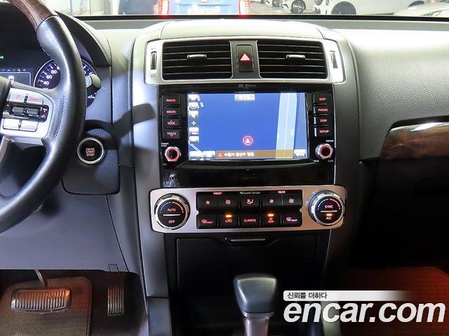 Kia Mohave 2018 — photo 11