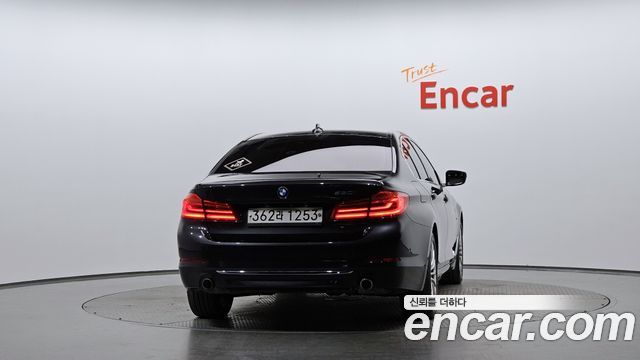 BMW 5-Series 2020 — photo 4