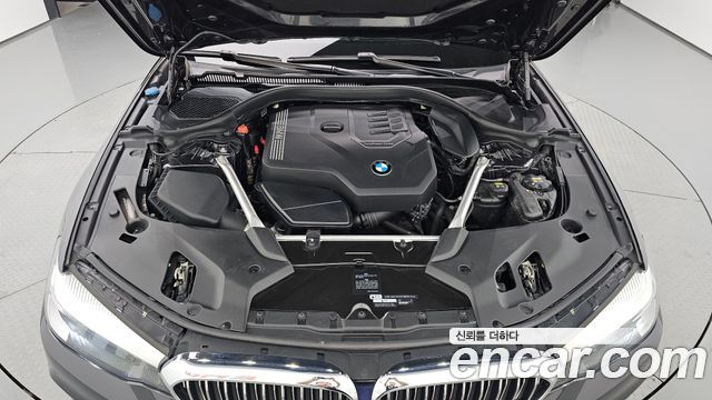 BMW 5-Series 2020 — photo 6