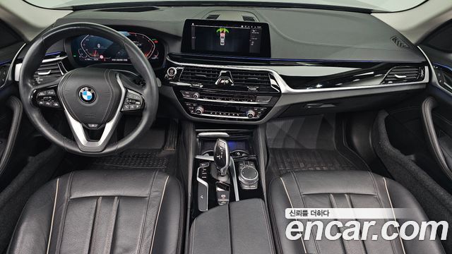 BMW 5-Series 2020 — photo 10