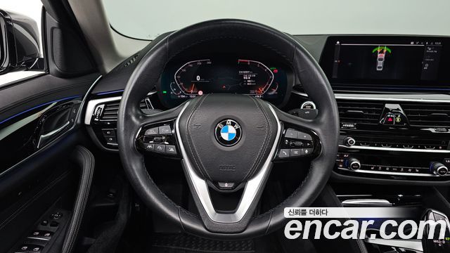 BMW 5-Series 2020 — photo 19