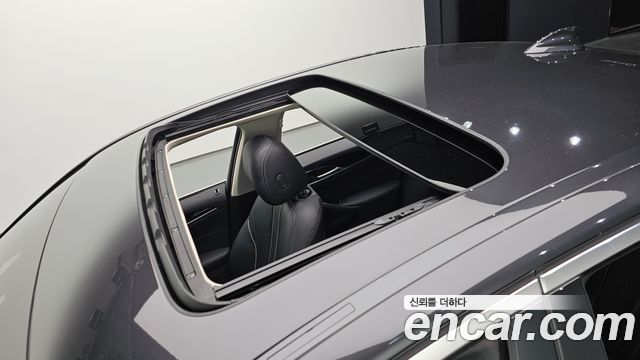 BMW 5-Series 2020 — photo 33
