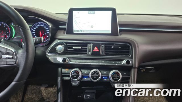 Genesis G70 2019 — photo 19
