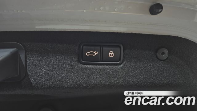 Genesis G70 2019 — photo 26