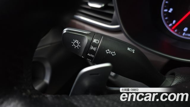Genesis G70 2019 — photo 30