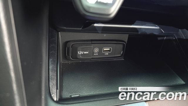 Genesis G70 2019 — photo 34