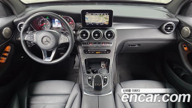 Mercedes-Benz GLC-Class 2018 — photo 10