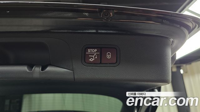 Mercedes-Benz GLC-Class 2018 — photo 24