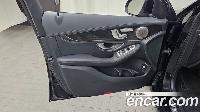 Mercedes-Benz GLC-Class 2018 — photo 14
