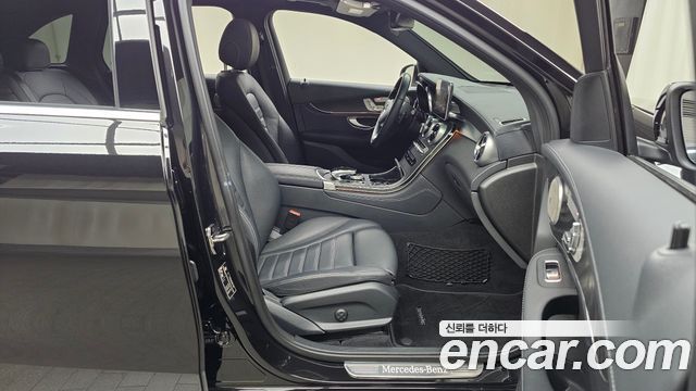 Mercedes-Benz GLC-Class 2018 — photo 16