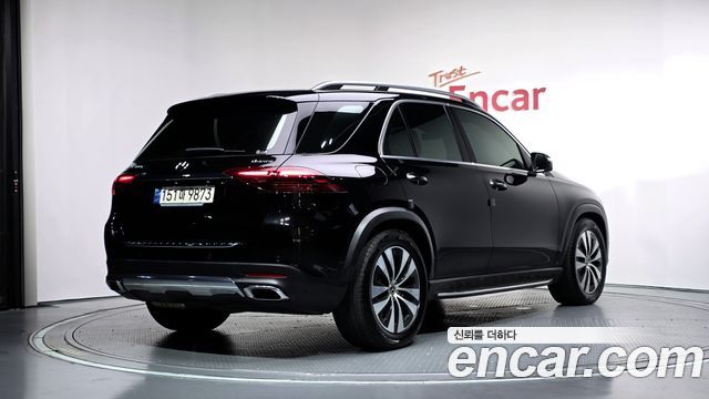 Mercedes-Benz GLE-Class 2023 — photo 2