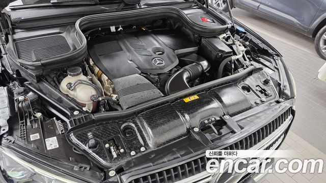 Mercedes-Benz GLE-Class 2023 — photo 6