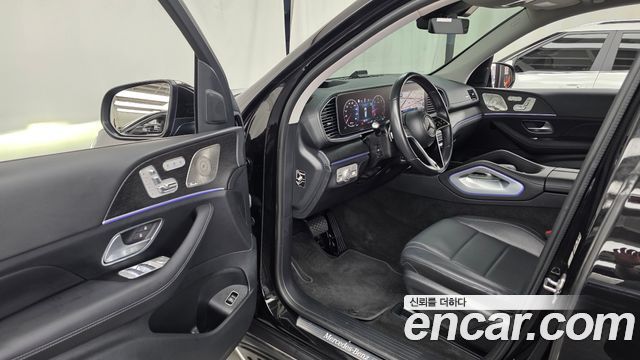 Mercedes-Benz GLE-Class 2023 — photo 13