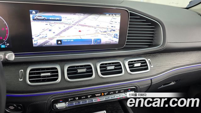 Mercedes-Benz GLE-Class 2023 — photo 19
