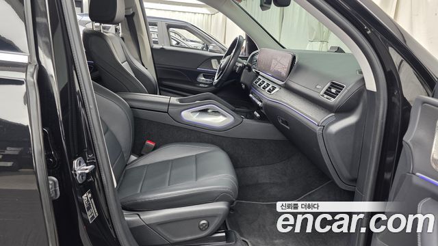 Mercedes-Benz GLE-Class 2023 — photo 16