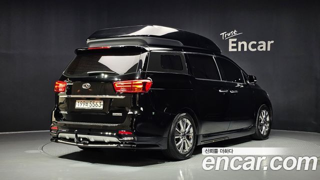 Kia Canival 2019 — photo 2