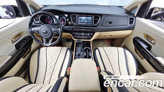Kia Canival 2019 — photo 10