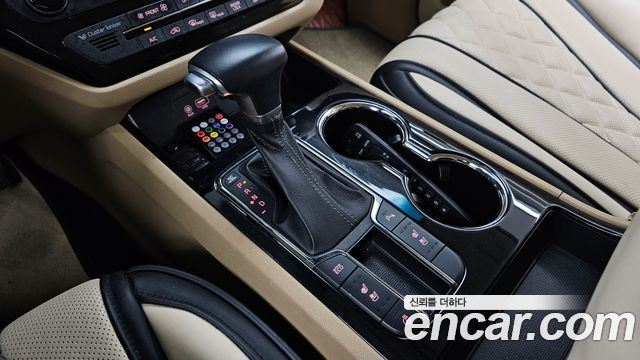 Kia Canival 2019 — photo 12
