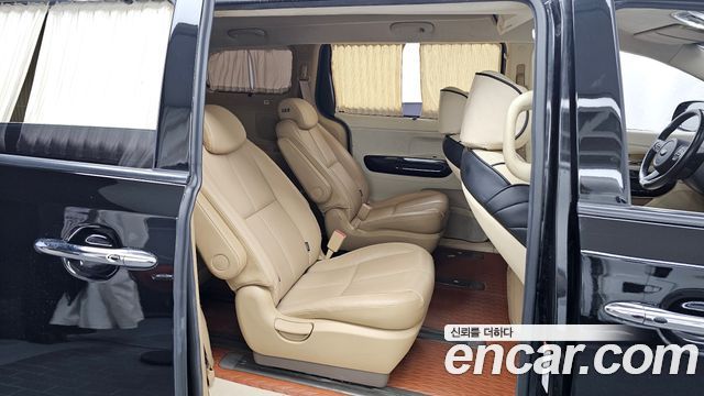 Kia Canival 2019 — photo 18