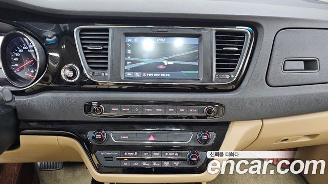 Kia Canival 2019 — photo 20