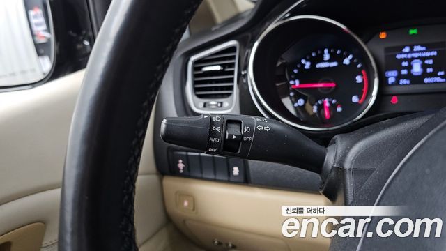 Kia Canival 2019 — photo 24