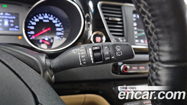 Kia Canival 2019 — photo 35