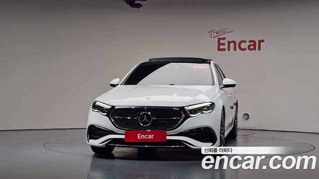 Mercedes-Benz E-Class 2025 — photo 3