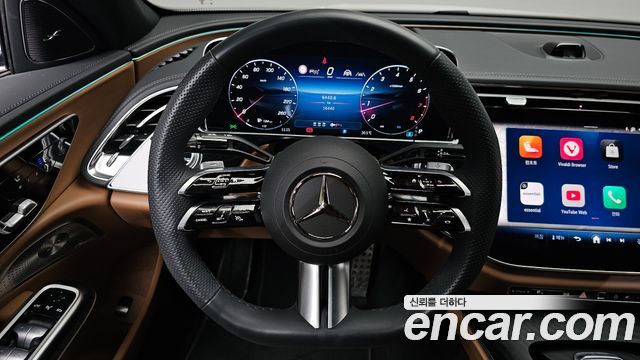 Mercedes-Benz E-Class 2025 — photo 19