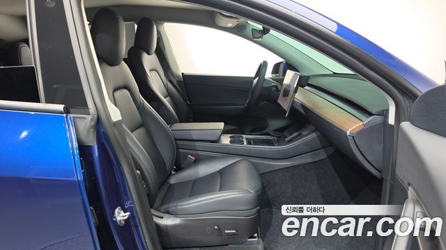 Tesla Model Y 2022 — photo 16