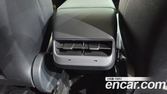 Tesla Model Y 2022 — photo 30