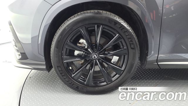 Lexus NX 2022 — photo 5