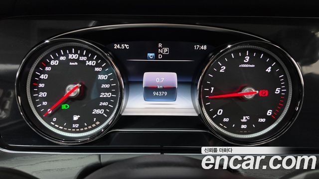 Mercedes-Benz E-Class 2018 — photo 11