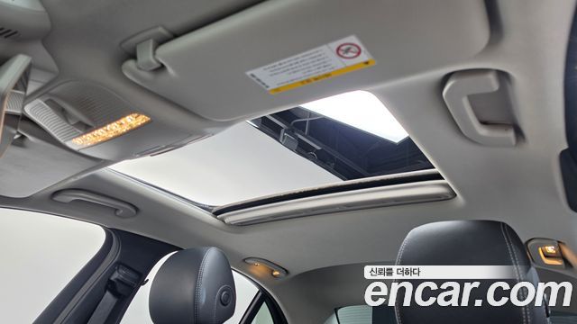 Mercedes-Benz E-Class 2018 — photo 24