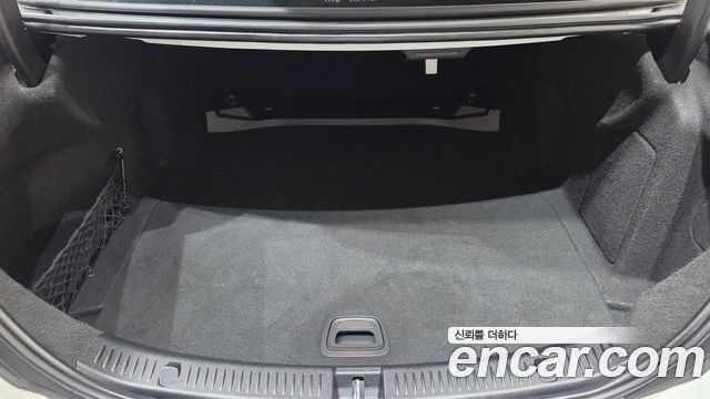 Mercedes-Benz E-Class 2018 — photo 26