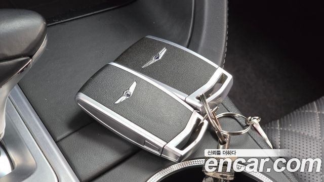Genesis G70 2018 — photo 21