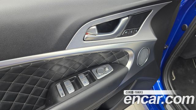 Genesis G70 2018 — photo 27