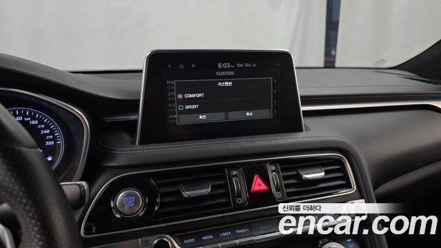 Genesis G70 2018 — photo 32